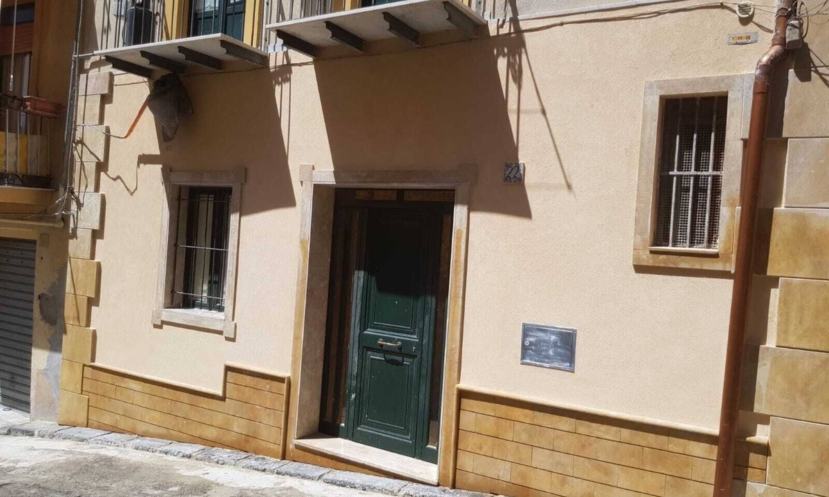 Caltanissetta Apartment | 1 Bedroom Apartment in Caltanissetta