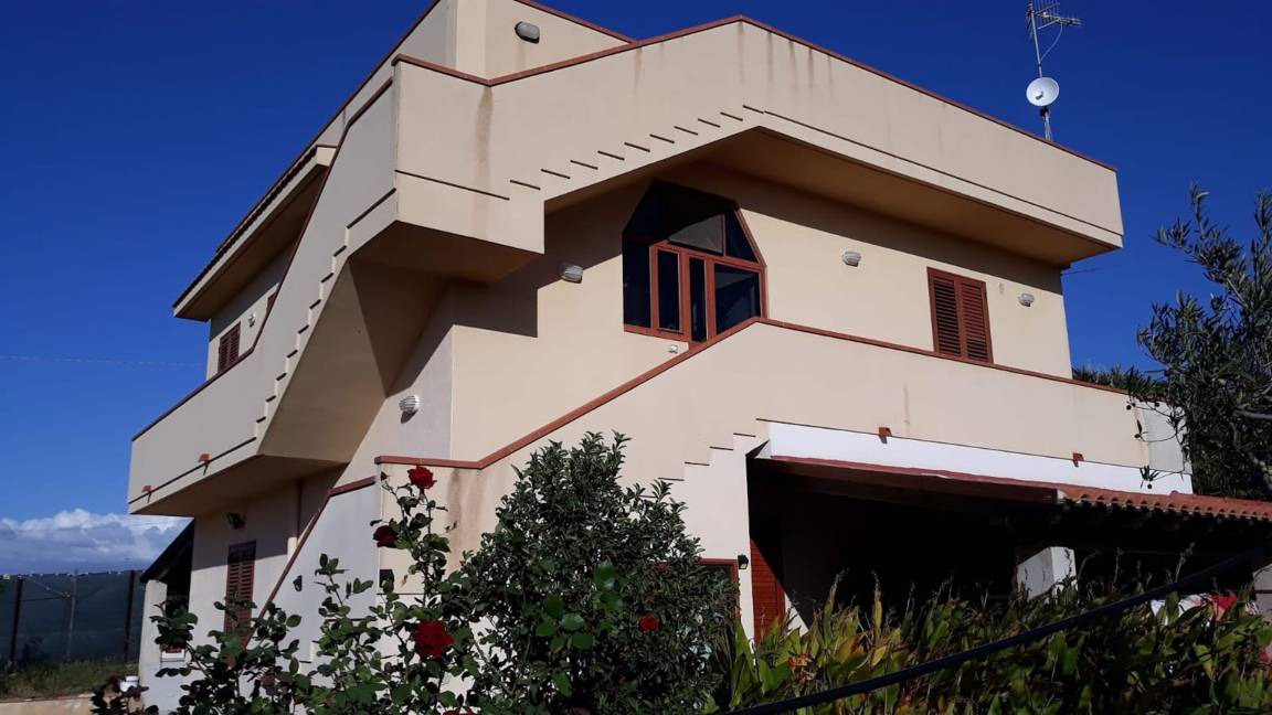 Contrada Fiori Sud Apartment | 100 m² Apartment ∙ 3 bedrooms ∙ 4 guests