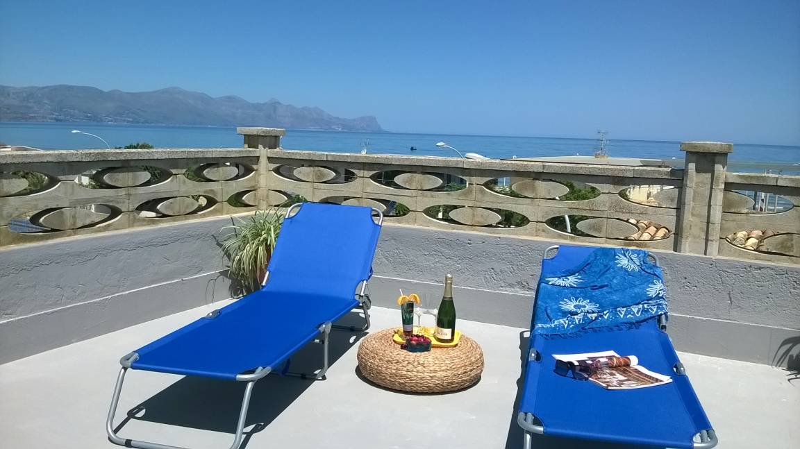 Alcamo Marina Apartment | 100 m² Apartment ∙ 4 bedrooms ∙ 8 guests