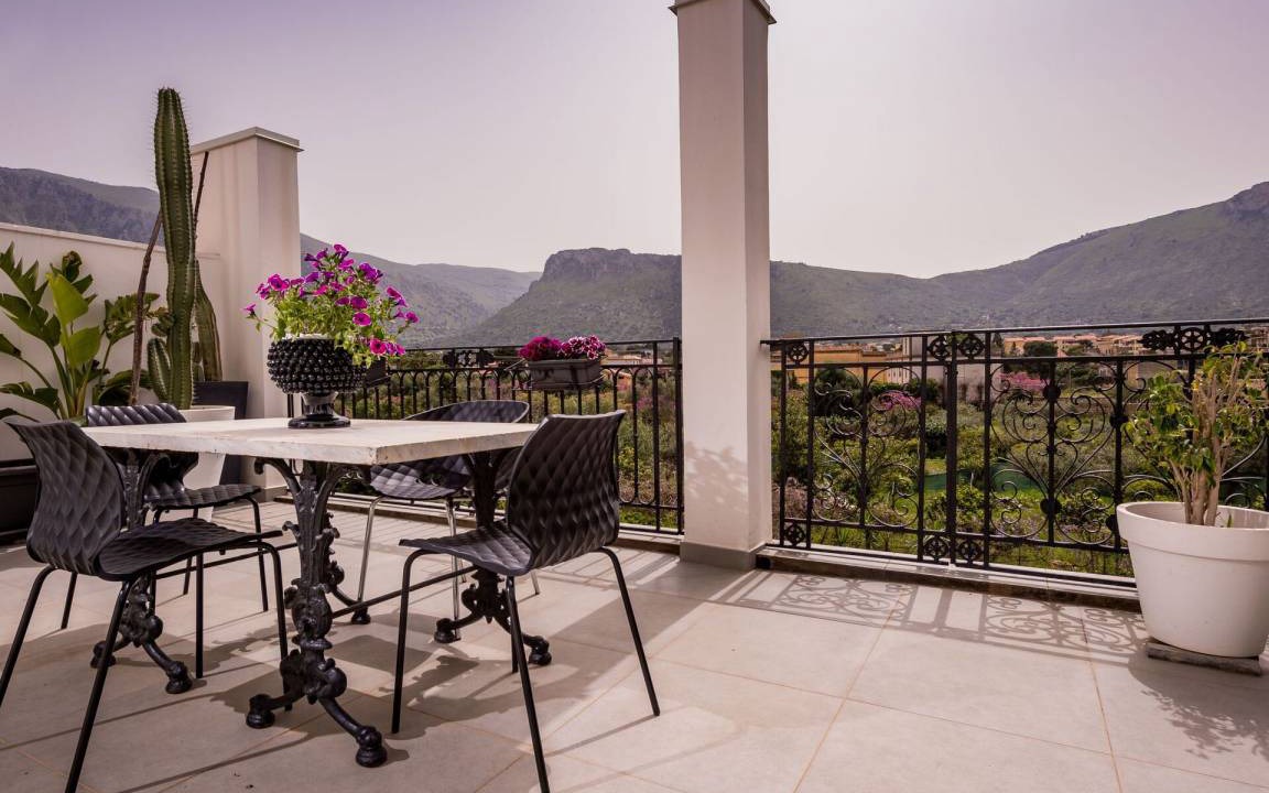 Terrasini Apartment | 100 m² Apartment ∙ 2 bedrooms ∙ 4 guests