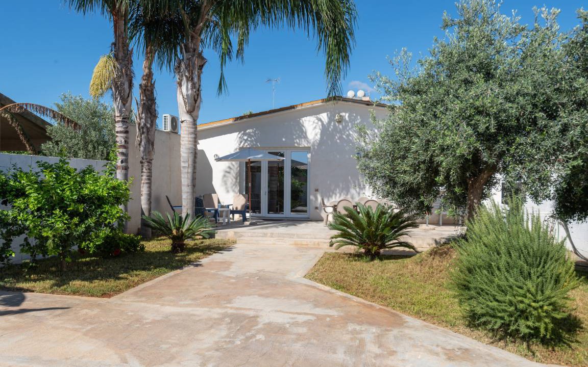 Mazara del Vallo Villa | 100 m² Villa ∙ 3 bedrooms ∙ 8 guests