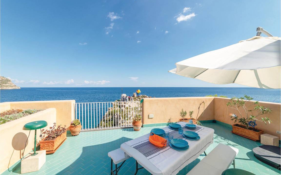 Porticello House | 110 m² Maisonette ∙ 4 bedrooms ∙ 8 guests