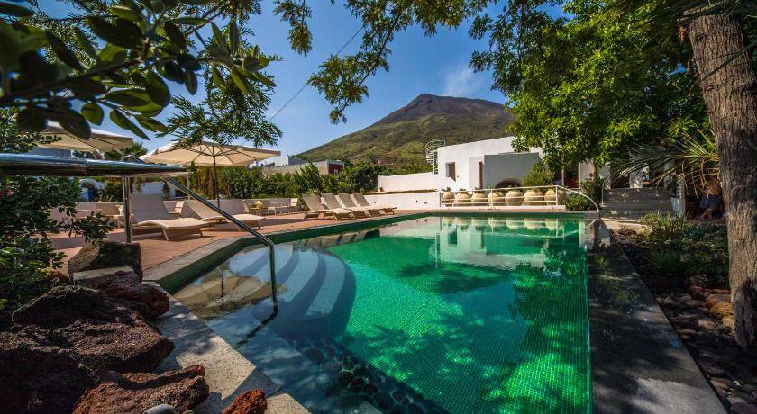 Stromboli Apartment | 110 m² Serviced apartment ∙ 3 bedrooms ∙ 8 guests