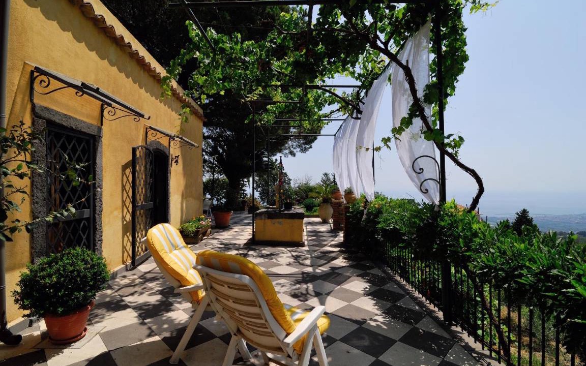 Mascali House | 130 m² House ∙ 2 bedrooms ∙ 6 guests