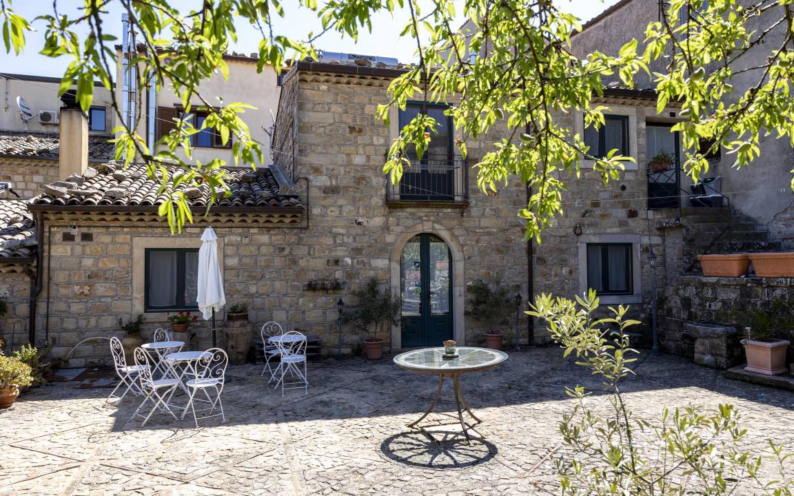 Mistretta Cabin | 130 m² Lodge ∙ 3 bedrooms ∙ 9 guests