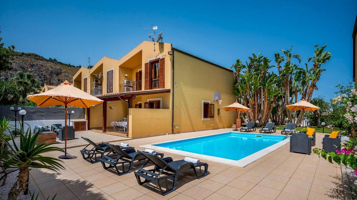 Valderice Villa | 130 m² Villa ∙ 3 bedrooms ∙ 6 guests