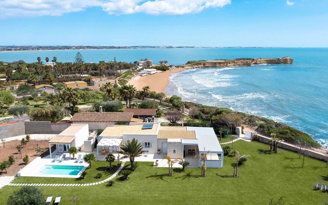 Santa Maria del Focallo Villa | 140 m² Villa ∙ 4 bedrooms ∙ 8 guests