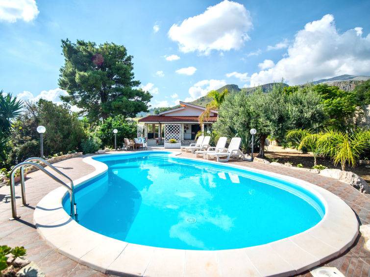 Scopello House | 150 m² House ∙ 5 bedrooms ∙ 9 guests