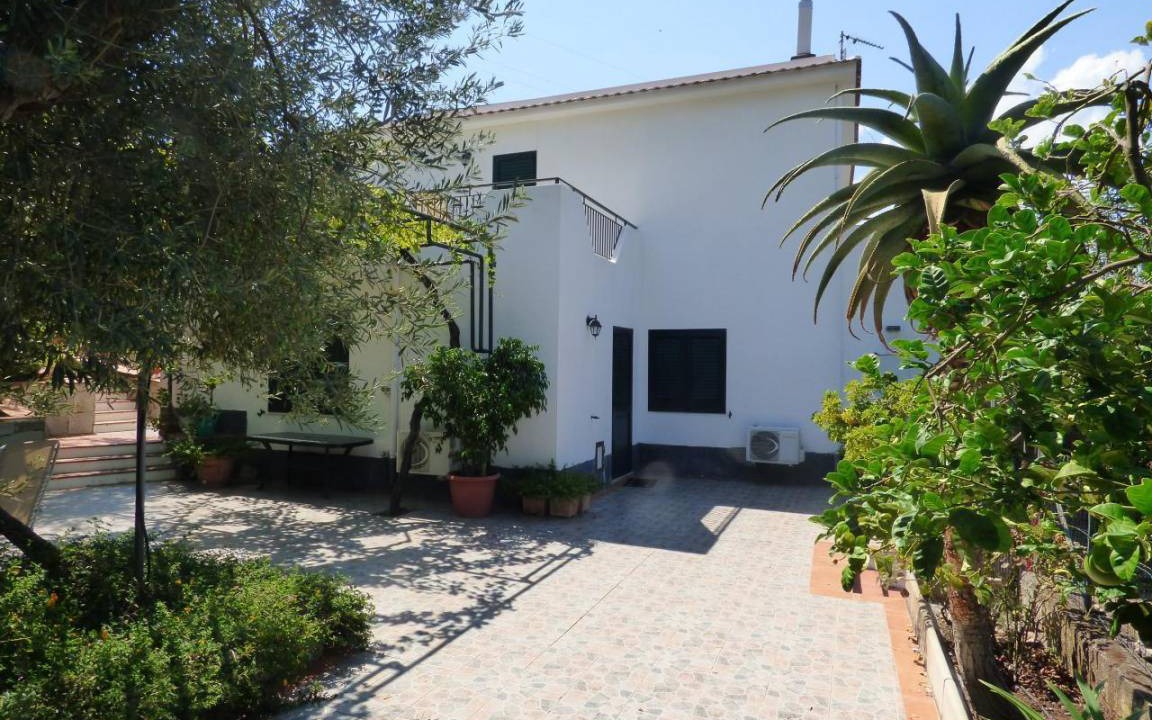 Patti House | 150 m² House ∙ 4 bedrooms ∙ 8 guests