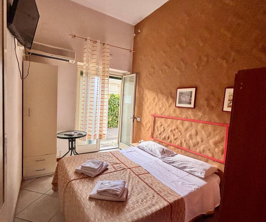 Scillichenti Resort | 16 m² Private room ∙ 6 bedrooms ∙ 4 guests