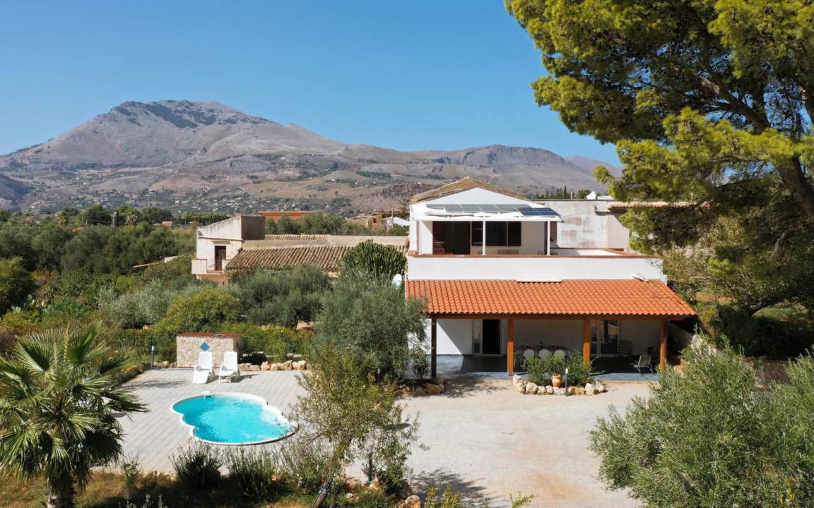 Castellammare del Golfo Villa | 160 m² Villa ∙ 4 bedrooms ∙ 8 guests