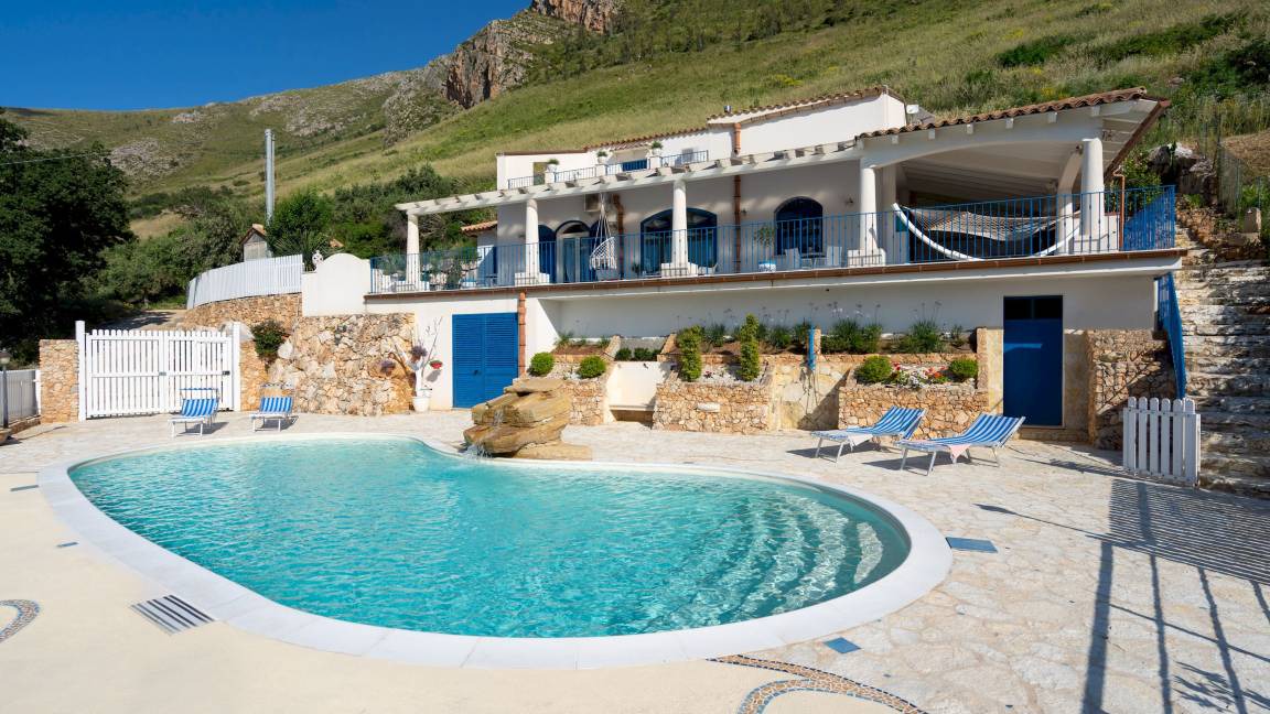 Castellammare del Golfo Villa | 160 m² Villa ∙ 3 bedrooms ∙ 8 guests