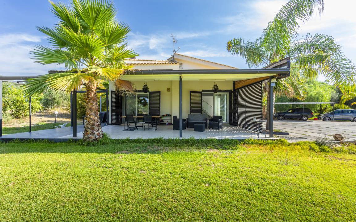 Carlentini Villa | 160 m² Villa ∙ 2 bedrooms ∙ 5 guests