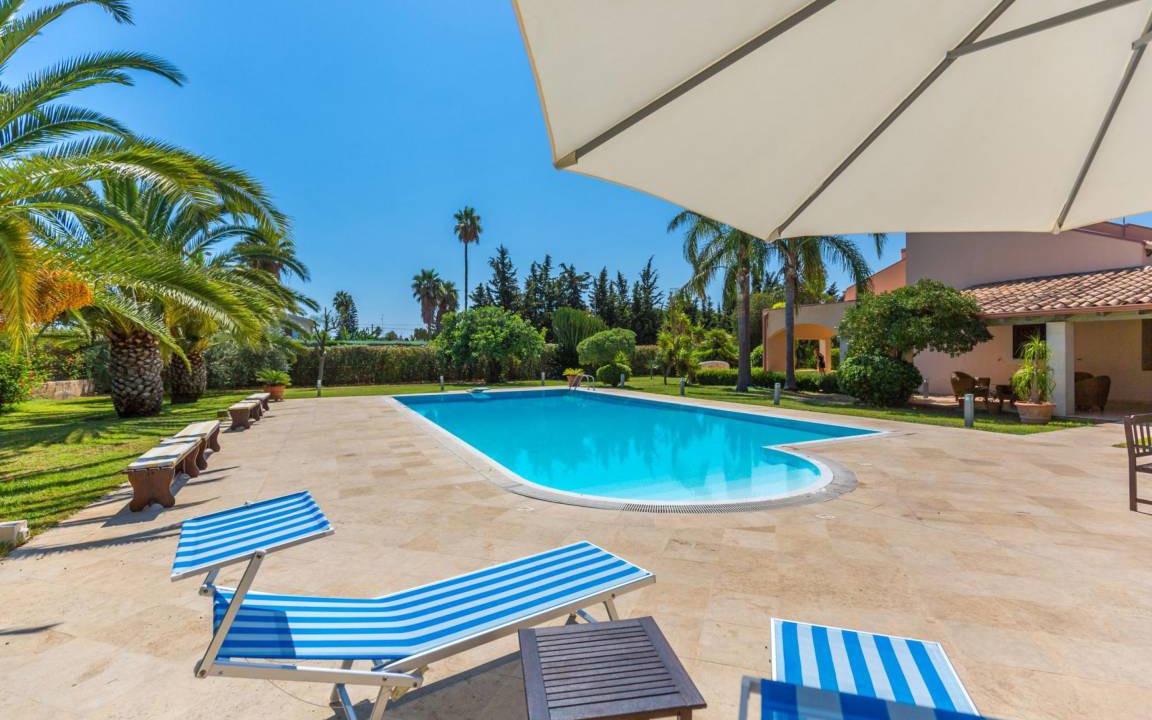 Arenella Villa | 160 m² Villa ∙ 4 bedrooms ∙ 9 guests