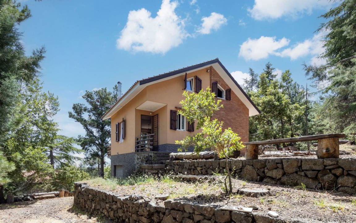Linguaglossa Villa | 160 m² Villa ∙ 4 bedrooms ∙ 8 guests