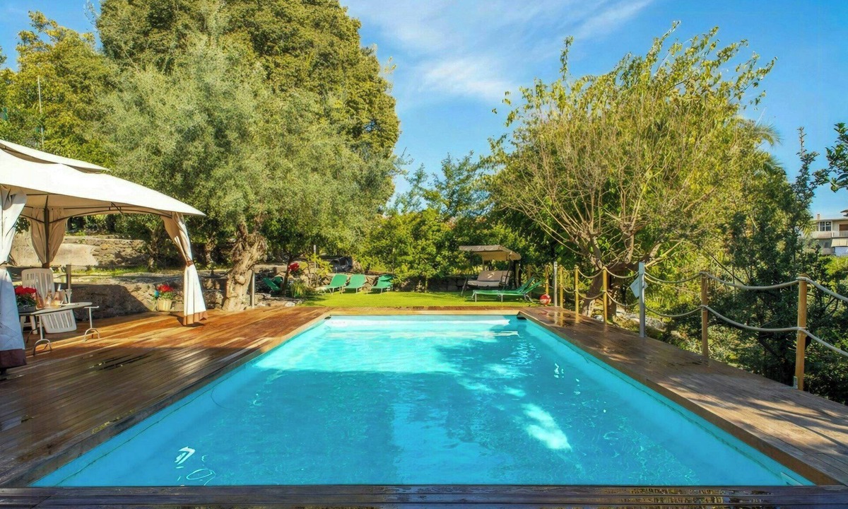 Aci Catena House | 1889 villa with citrus grove and Etna views
