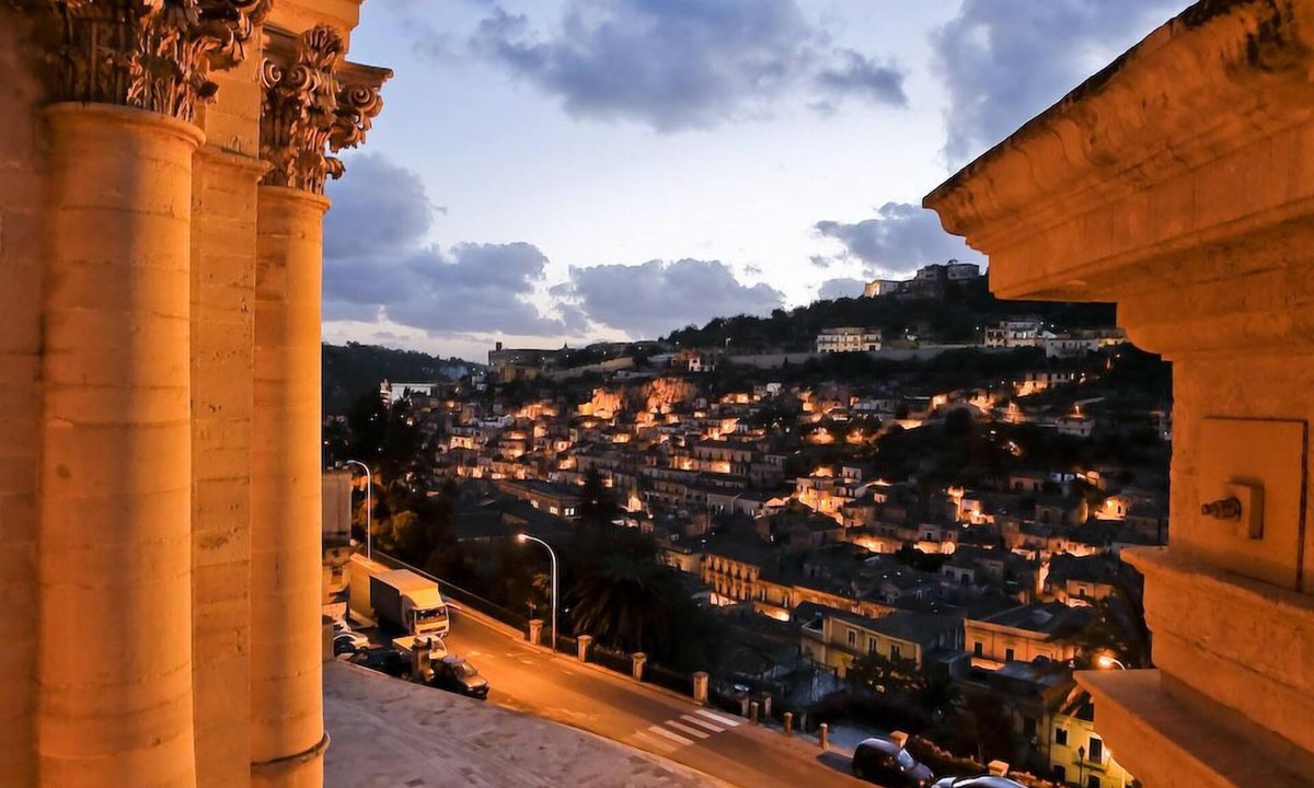 Modica House | 18th Century Palazzo, Stylish, Spectacular Views, Concierge Service