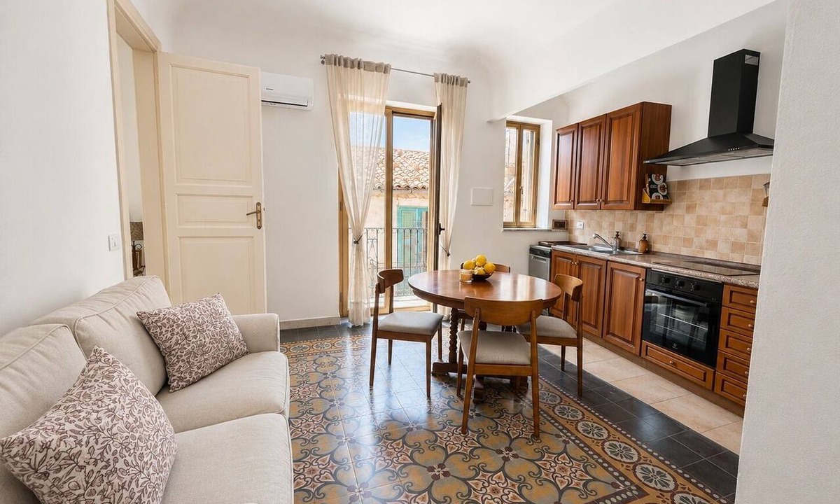 Santo Stefano di Camastra Apartment | 2 Bedroom Appartamento San Giovanni