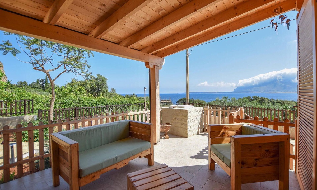 Custonaci House | 2 bedroom awesome home in Custonaci TP