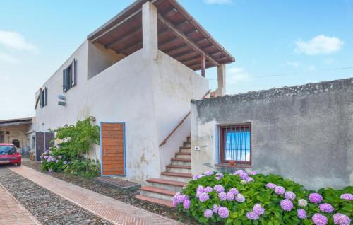 Santa Lucia del Mela Apartment | 2 Bedroom Cozy Apartment In Santa Lucia Del Mela