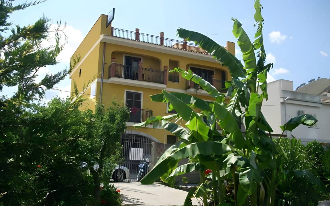 Furci Siculo Bed & Breakfast | 20 m² Bed and breakfast ∙ 3 guests