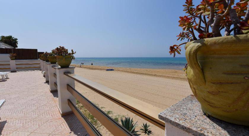 Porto Empedocle Villa | 200 m² Villa ∙ 3 bedrooms ∙ 8 guests