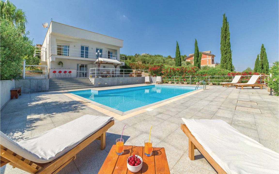 Aragona House | 230 m² House ∙ 4 bedrooms ∙ 8 guests