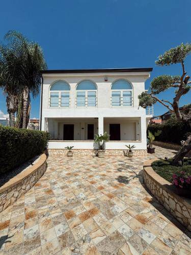 San Leone Villa | 230 m² Villa ∙ 2 bedrooms ∙ 5 guests