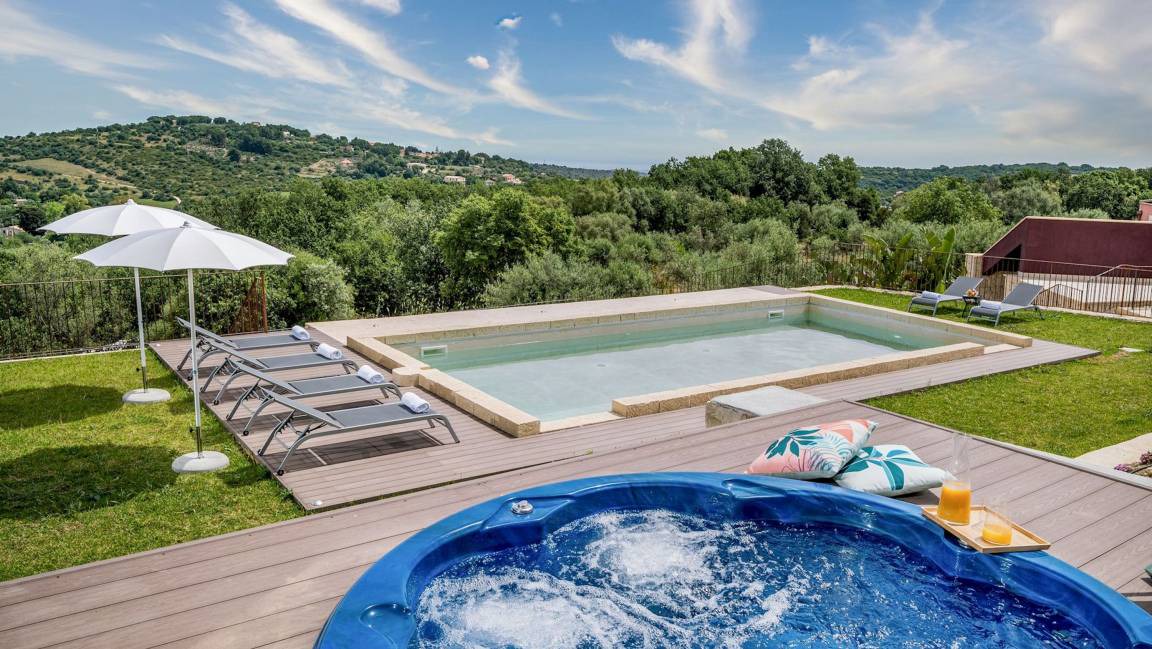 Sortino Villa | 230 m² Villa ∙ 3 bedrooms ∙ 6 guests