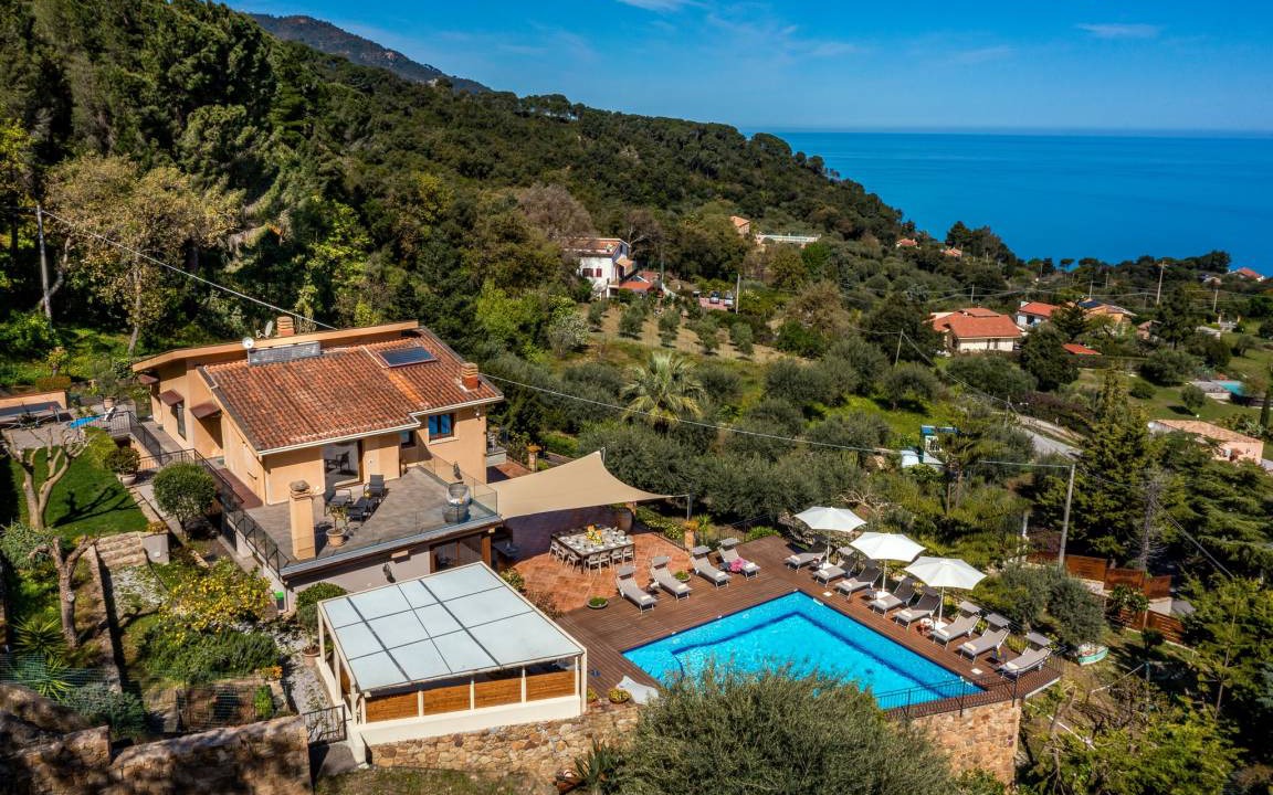 Cefalu Villa | 250 m² Villa ∙ 6 bedrooms ∙ 16 guests