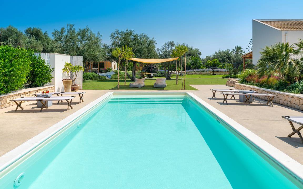 Avola Villa | 260 m² Villa ∙ 6 bedrooms ∙ 12 guests