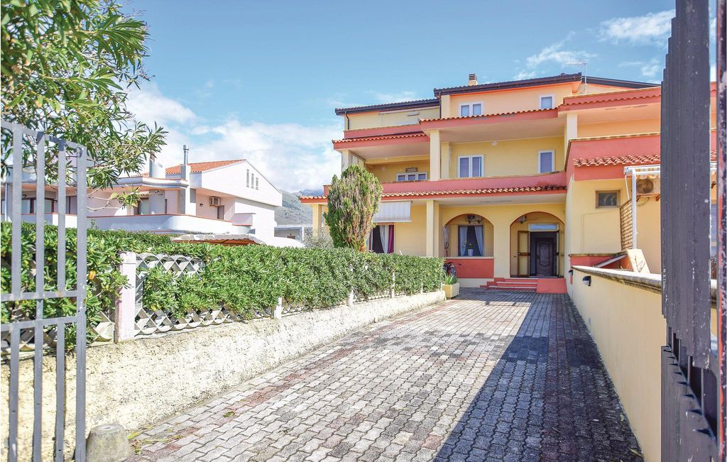 Tortora Marina Apartment | 3 bedroom accommodation in Tortora Marina