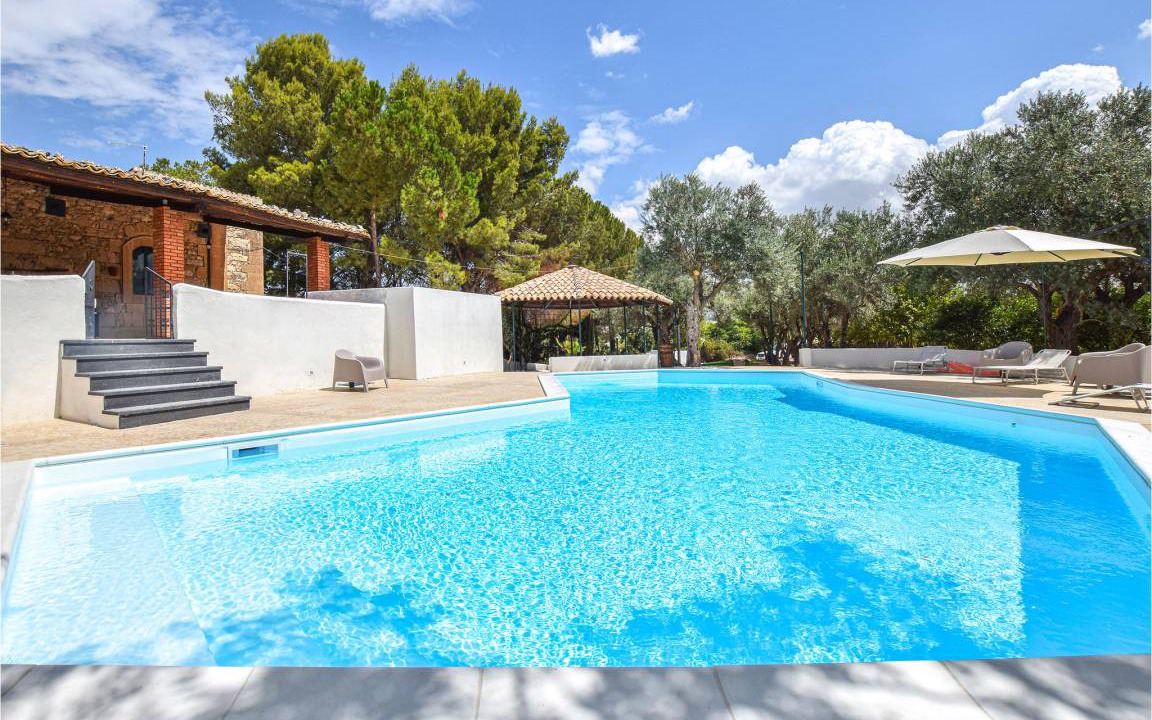 Chiaramonte Gulfi House | 300 m² House ∙ 5 bedrooms ∙ 10 guests