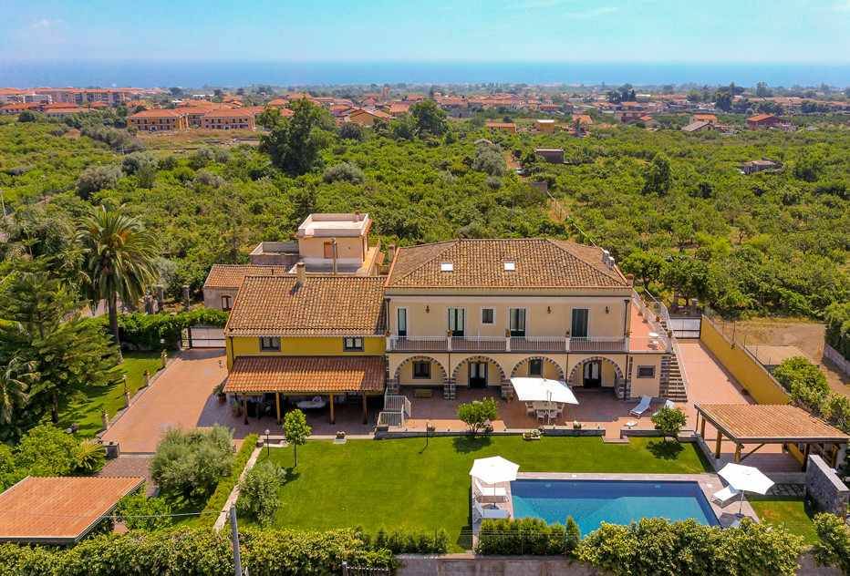 Archi House | 300 m² House ∙ 3 bedrooms ∙ 6 guests