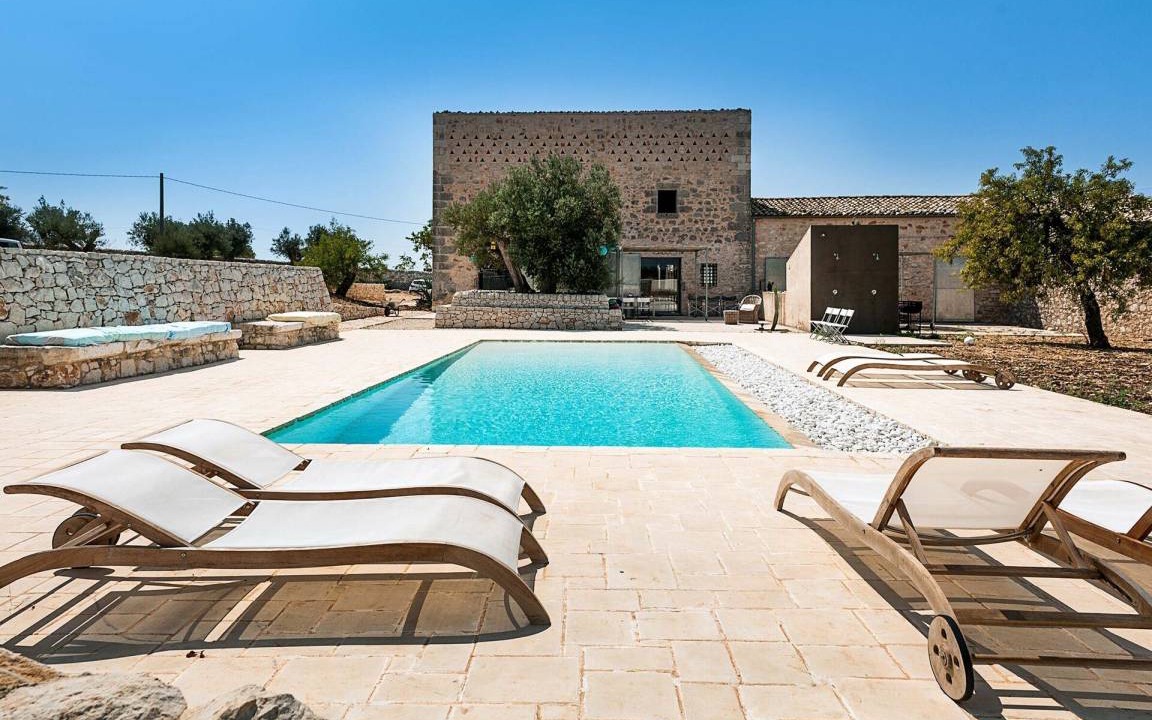 Ragusa Villa | 300 m² Villa ∙ 5 bedrooms ∙ 11 guests