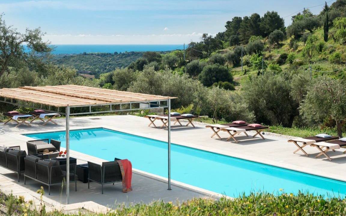 Avola Villa | 300 m² Villa ∙ 5 bedrooms ∙ 9 guests