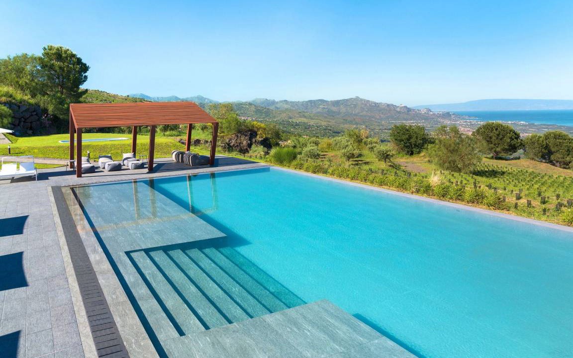 Mascali Villa | 300 m² Villa ∙ 6 bedrooms ∙ 14 guests