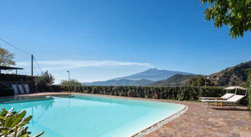 Motta Camastra House | 36 m² Farmhouse ∙ 5 guests