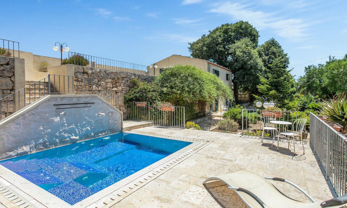 Ragusa House | 4 bedroom nice home in Ragusa