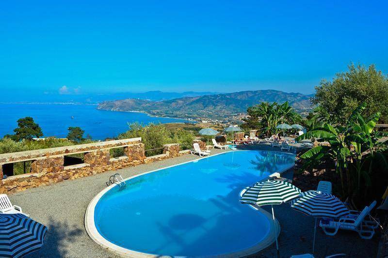 Gioiosa Marea Apartment | 40 m² Apartment ∙ 1 bedroom ∙ 4 guests
