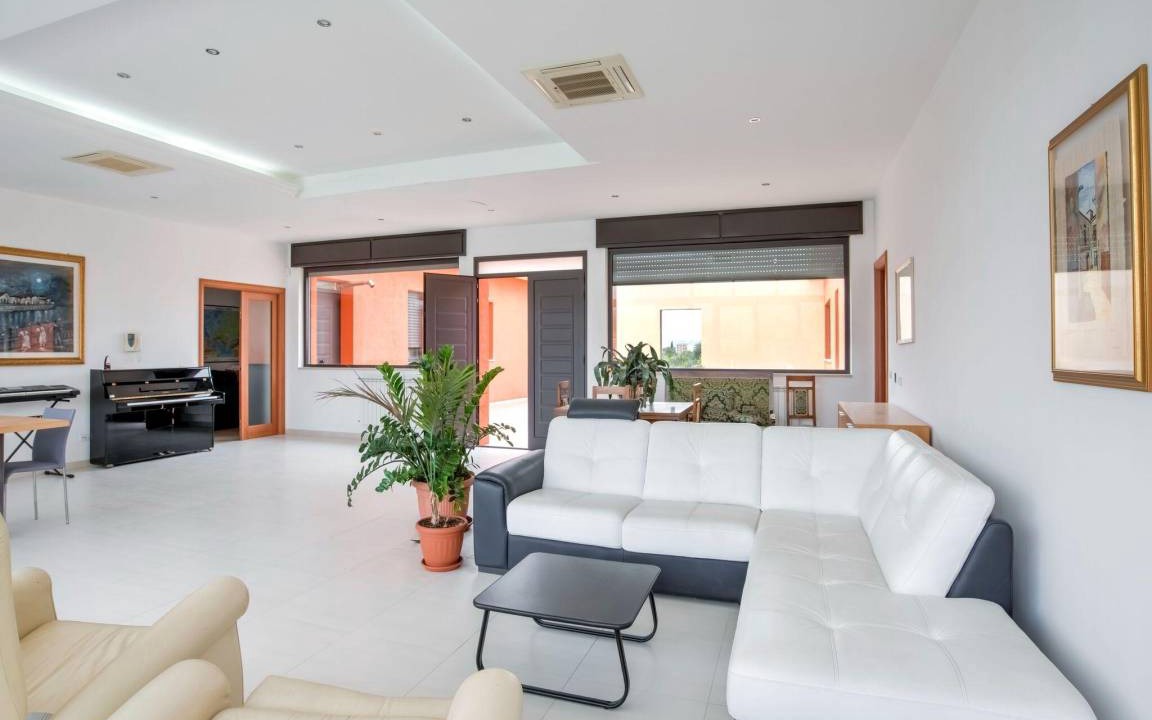 Solarino House | 400 m² House ∙ 5 bedrooms ∙ 12 guests