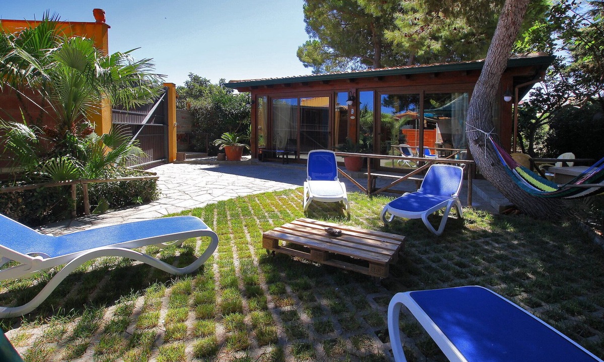 Campofelice di Roccella Villa | 5 Bedrooms, 4 Bathrooms, WiFi, Garden, Barbecue, Outside Kitchen, Public Pool