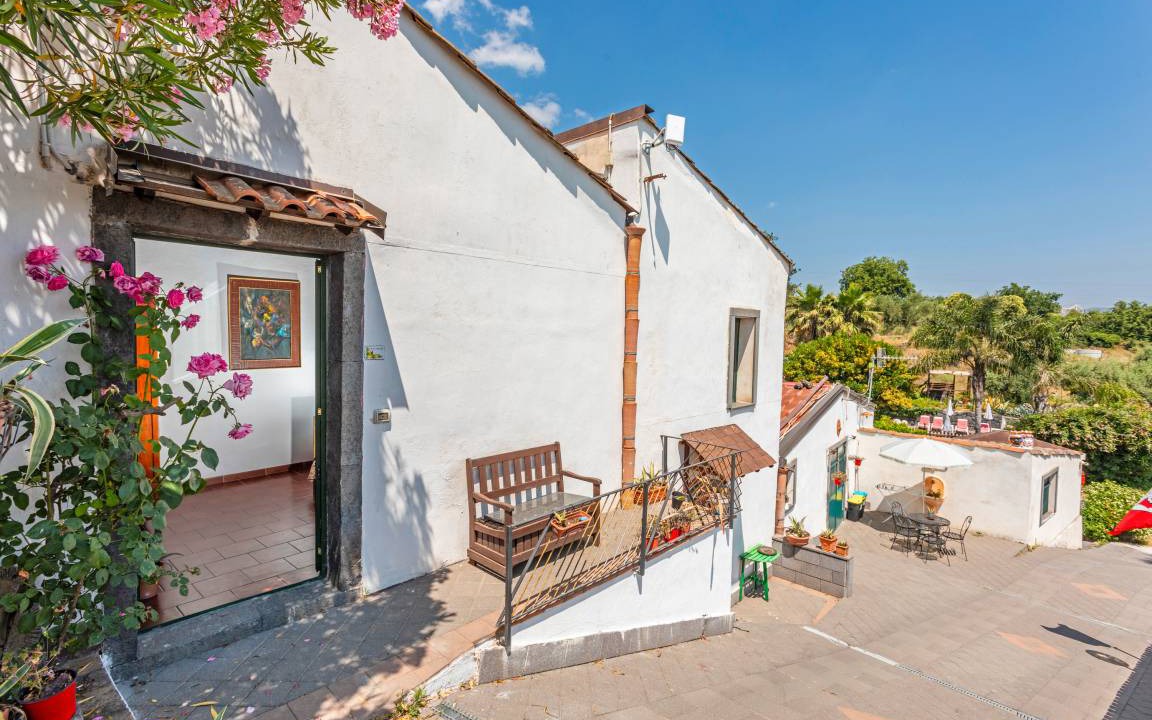 Piedimonte Etneo Apartment | 50 m² Apartment ∙ 2 bedrooms ∙ 5 guests