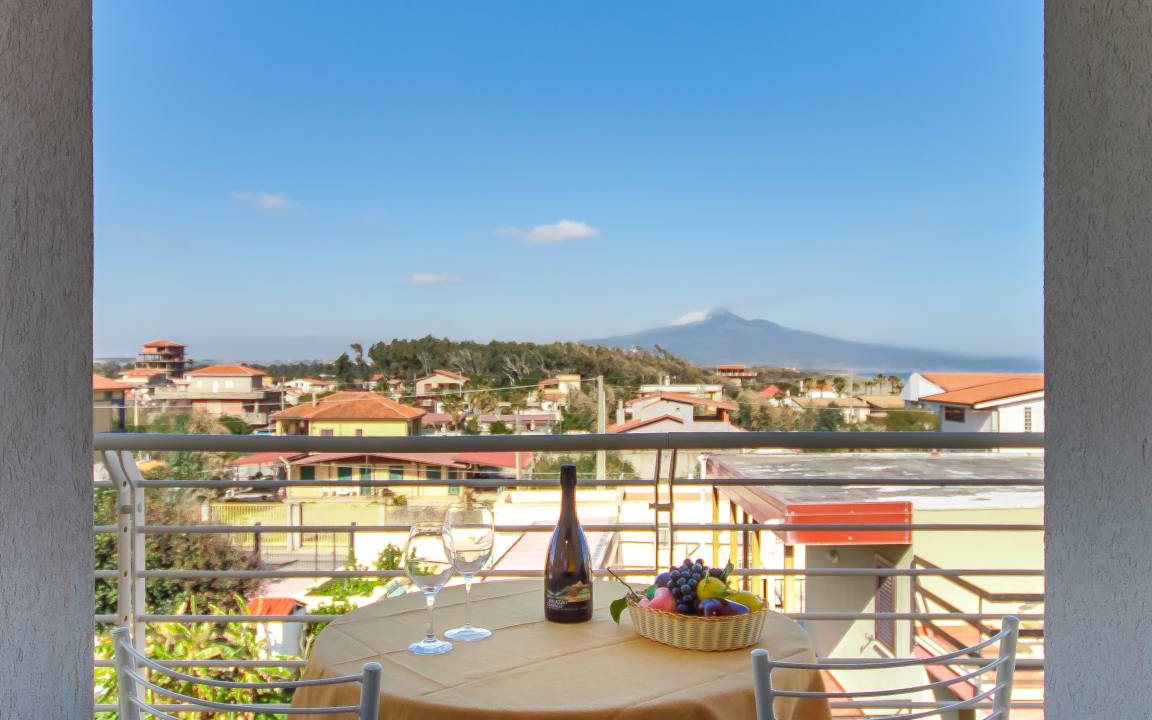 Agnone Bagni Apartment | 50 m² Apartment ∙ 1 bedroom ∙ 4 guests