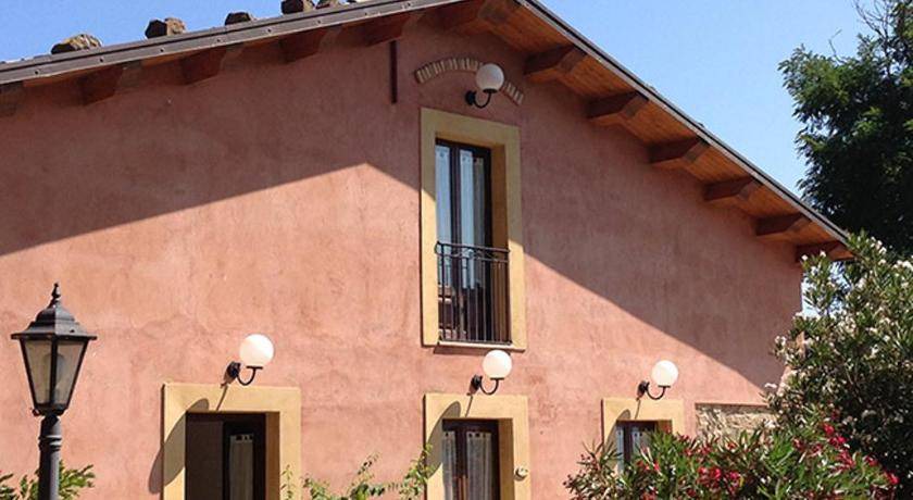 Mistretta Hotel | 50 m² Hotel ∙ 6 guests
