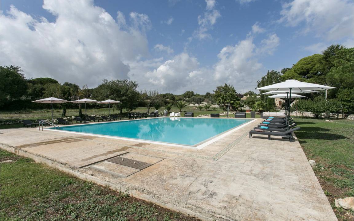 Noto House | 500 m² House ∙ 6 bedrooms ∙ 12 guests
