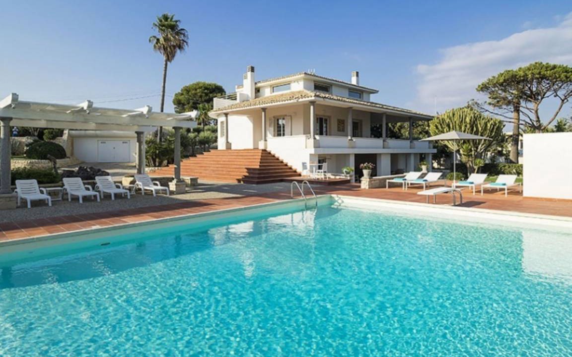 Marina di Modica Villa | 500 m² Villa ∙ 9 bedrooms ∙ 18 guests