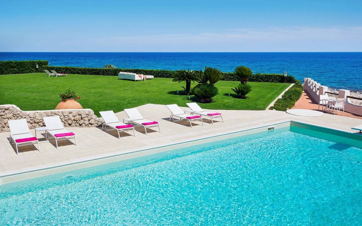 Fontane Bianche Villa | 500 m² Villa ∙ 6 bedrooms ∙ 12 guests