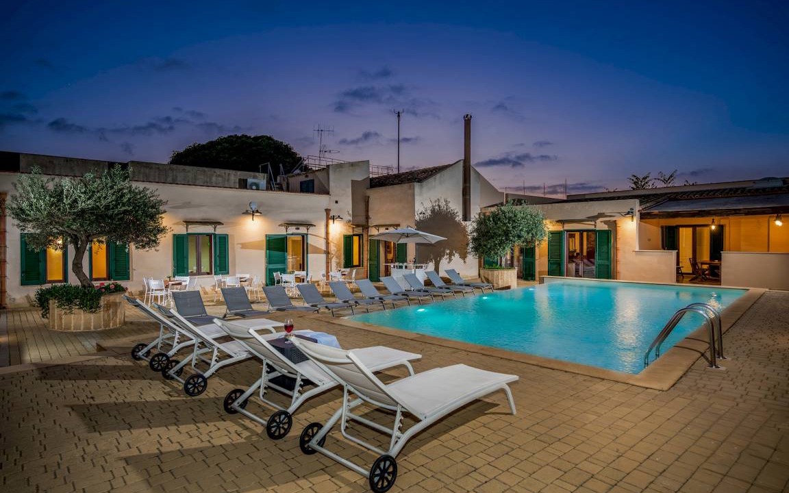 Digerbato Villa | 500 m² Villa ∙ 7 bedrooms ∙ 16 guests