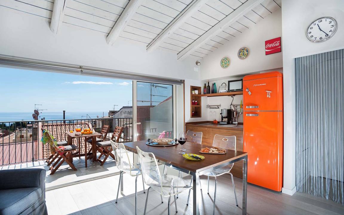 Taormina City Centre Apartment | 60 m² Apartment ∙ 2 bedrooms ∙ 4 guests